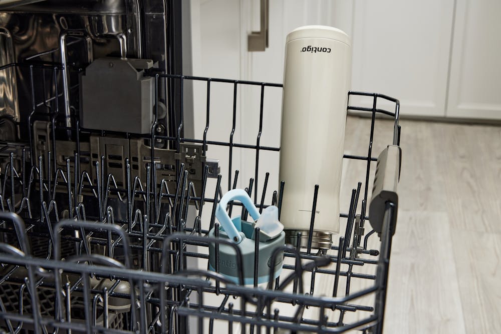 Contigo® Wells Chill Stainless Steel Filter Water Bottle with AUTOSPOUT® Straw Lid, 24 Oz.