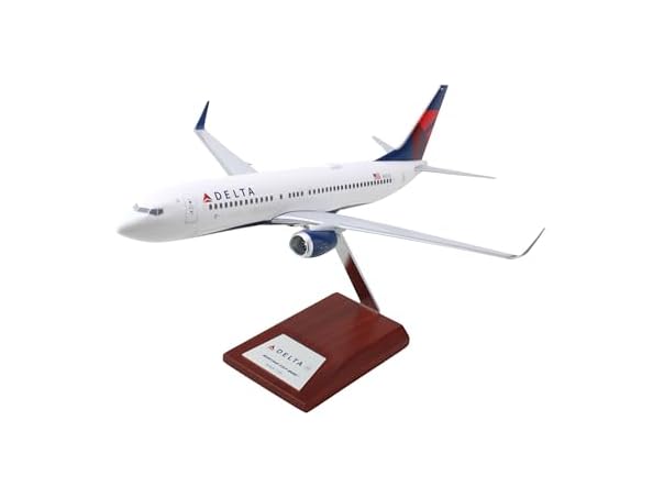 SkyMarks Elite 1:100 Scale Delta 737-800 Airplane Model