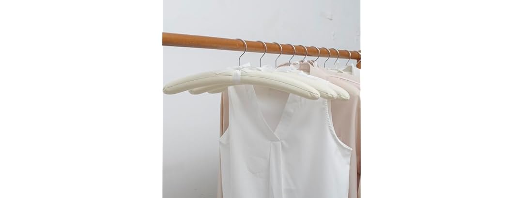 Sukkiri Homu 10-Pk Padded Hangers Ivory