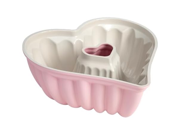 Paris Hilton Heart Shaped Fluted Cake Pan