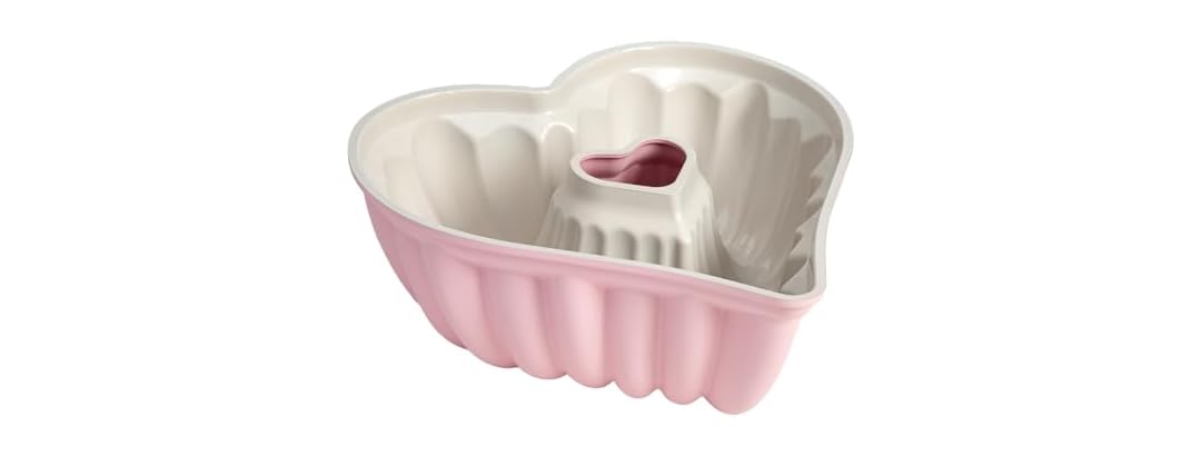 Paris Hilton Heart Shaped Fluted Cake Pan