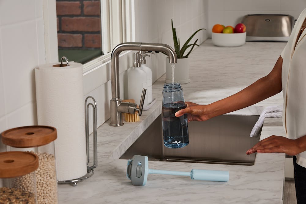 Contigo® Wells Plastic Filter Water Bottle with AUTOSPOUT® Straw Lid, 32 Oz.